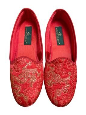 NIB Red Slip-On Slipper Flats with Gold Dragon Embroidery size 5.5